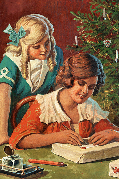 Illustration av en mamma som skriver en adresslapp på ett julpaket medan dottern läser över axeln på henne. I bakgrunden står en julgran och på bordet står ett bläckhorn. Bredvid det ligger en lackstång och ett annat paket skymtar bredvid . Mamman är mörkhårig och har en röd klänning med vit spets, dotterna är ljushårig och har en blå klänning med vita slag och en blå rosett i vid korkskruvslockarna.